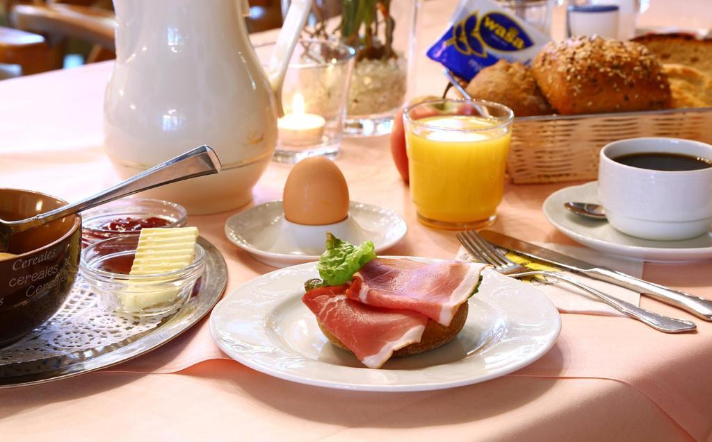 Hotel Kaiserpfalz Πάντερμπορν Εξωτερικό φωτογραφία